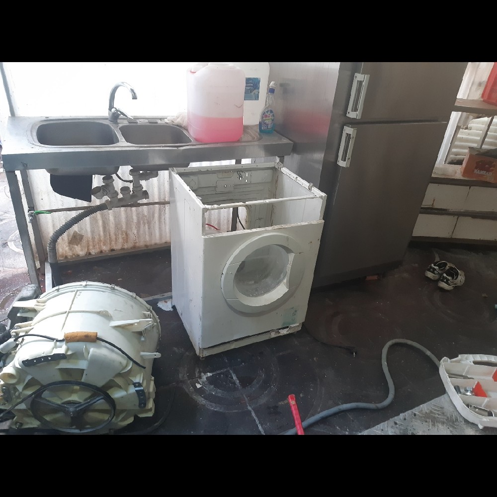 تعمیر ماشین لباسشویی در آزادی